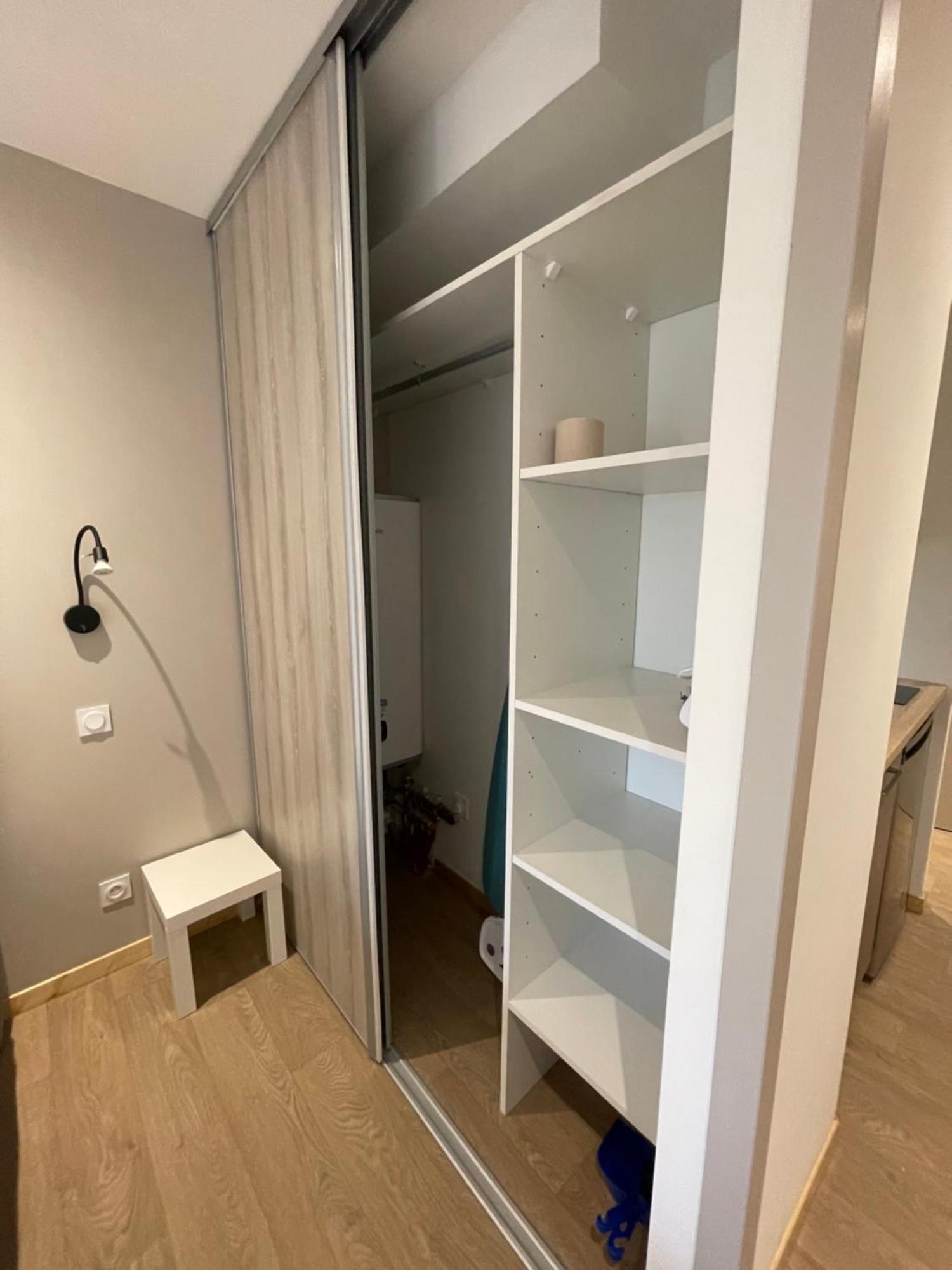 Le Salvador - Appart'Hotel De 18M2 A 44M2 La Talaudiere Exteriér fotografie