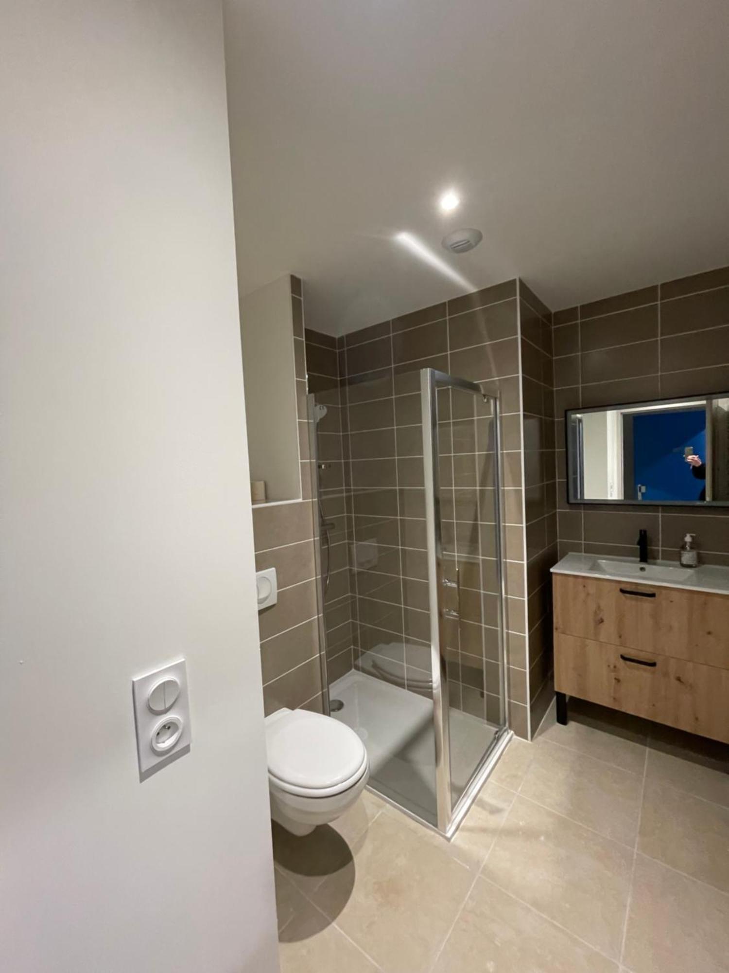 Le Salvador - Appart'Hotel De 18M2 A 44M2 La Talaudiere Exteriér fotografie