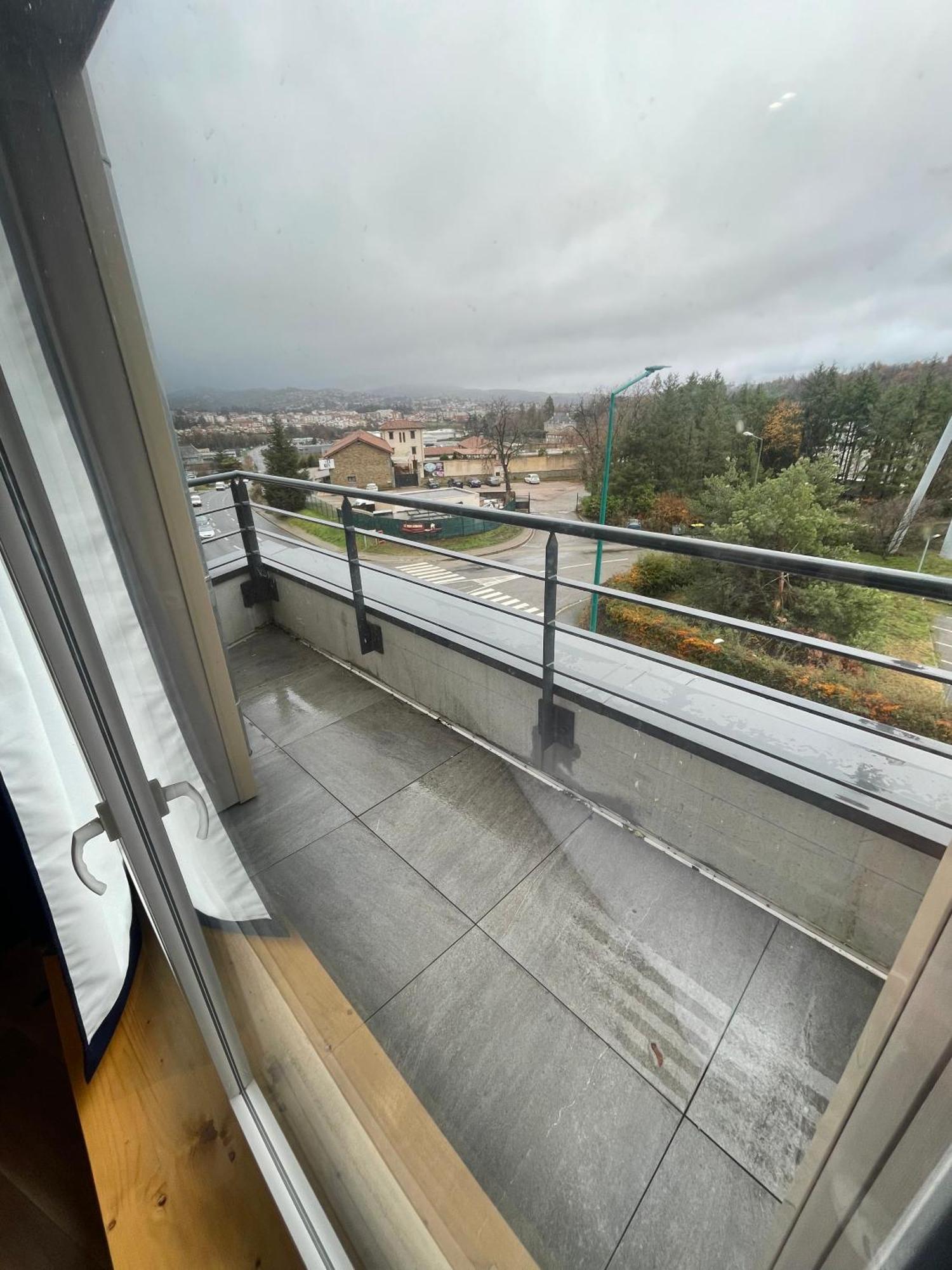 Le Salvador - Appart'Hotel De 18M2 A 44M2 La Talaudiere Exteriér fotografie